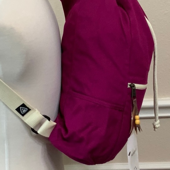 Jansport CROSSLAND Backpack Berrylicious Purple - Picture 4 of 11